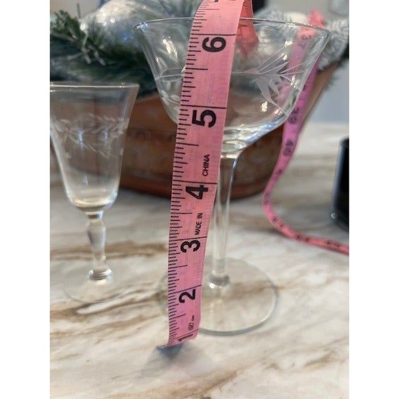 Vintage Heirloom Hand Etched Drinkware - Picture 6 of 12